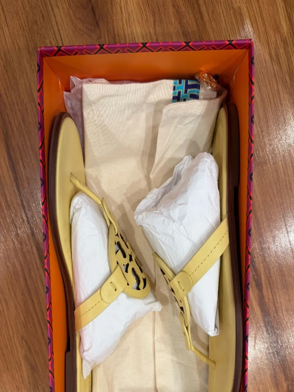 Tory Burch Miller Sandals - size 7 - Banana - pale yellow